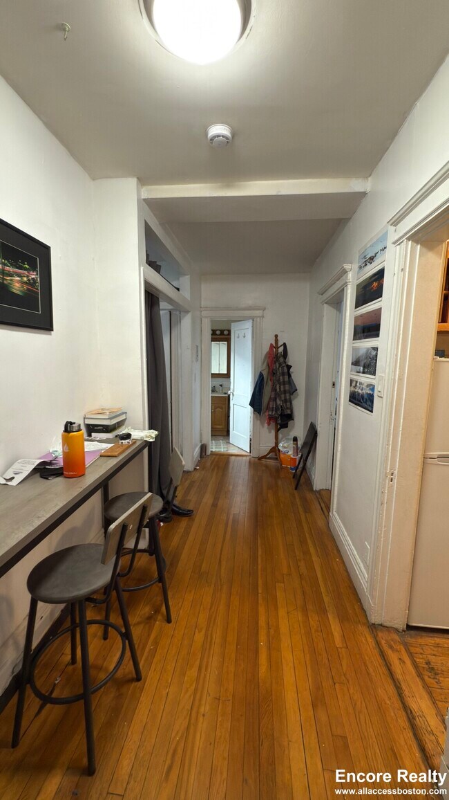 Building Photo - 58 Queensberry St