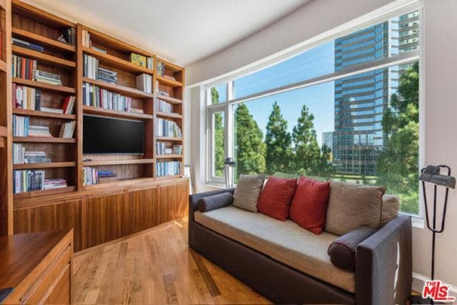 Building Photo - 1 W Century Dr