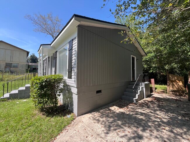 Foto del edificio - 3542 Windsor Cir