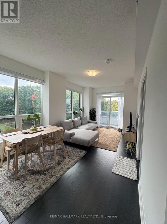 Photo du bâtiment - 3121-3121 Sheppard Ave E