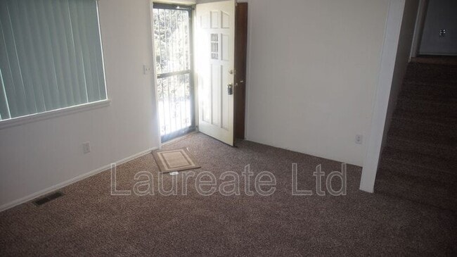 Building Photo - 1060 S Newark St