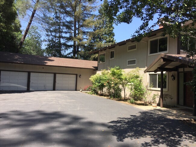 Building Photo - Large 5 bedroom home with Los Gatos Schools!
