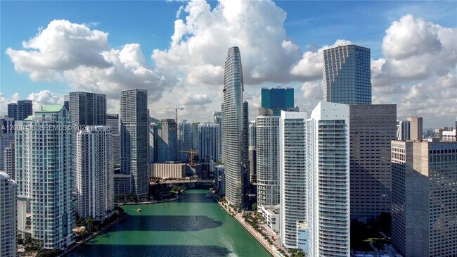 Foto del edificio - 300 Biscayne Blvd Way