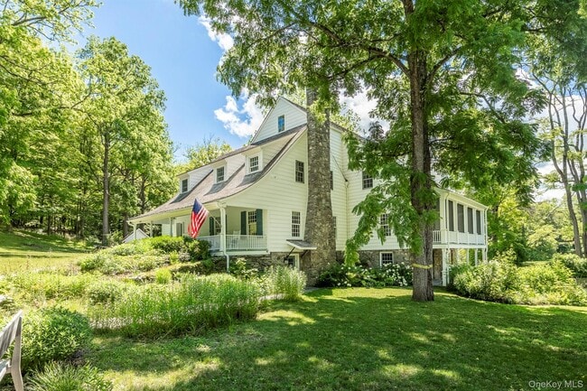 Foto del edificio - 176 Schoolhouse Rd