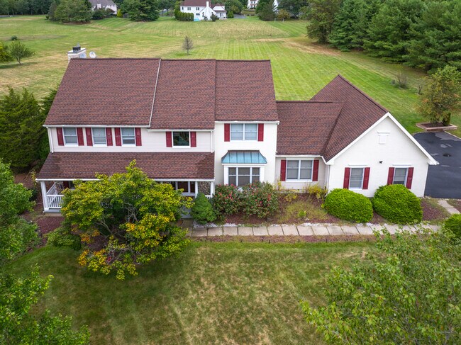 Foto del edificio - 11 Endicott Ln