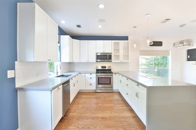 Foto del edificio - 1743 French Village Dr