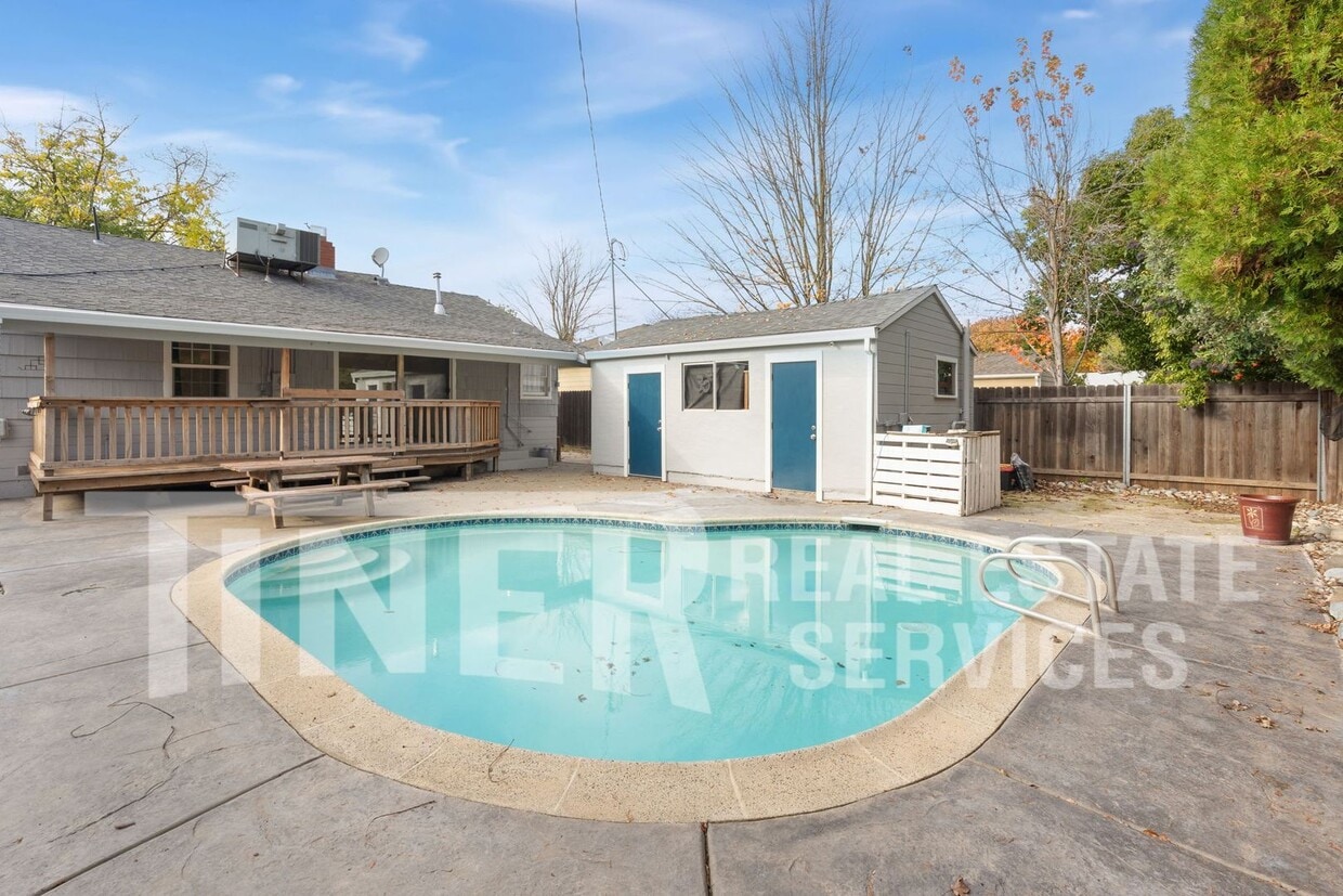 Foto principal - 4739 61st St