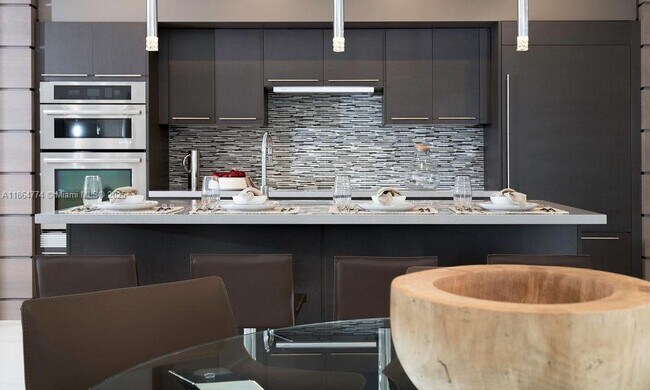 Building Photo - 7875 NW 107th Ave