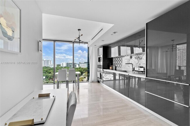 Foto del edificio - 1451 Brickell Ave