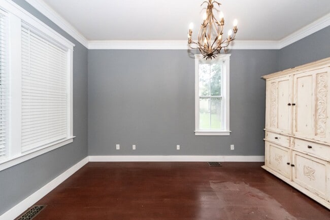 Building Photo - 115 Blackwater Dr