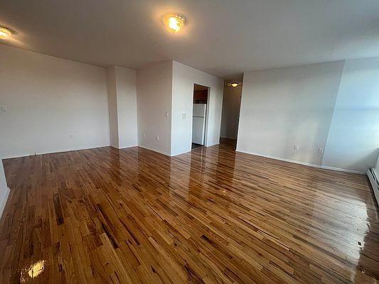 Foto del edificio - 1 bedroom in BRONX NY 10457