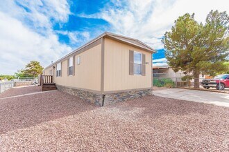 Building Photo - 6012 Doe Ct