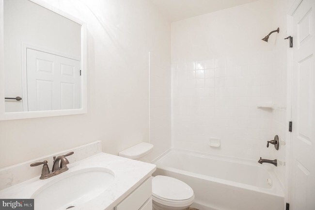 Foto del edificio - 20 Snowberry Ln