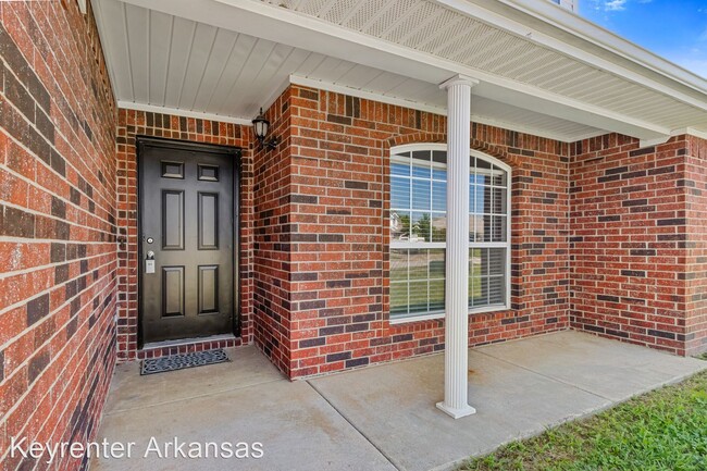 Building Photo - 3 br, 2 bath House - 3805 SW Carriageway Av