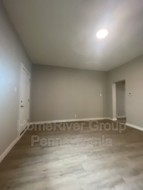 Building Photo - 603 Montview St