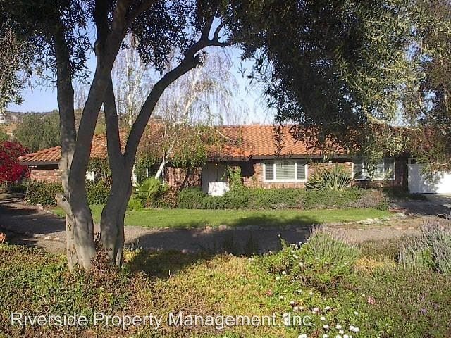 Primary Photo - 15747 Rancho Viejo Dr