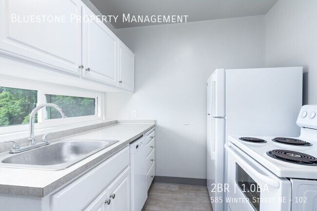 Foto del edificio - 585 Winter St NE