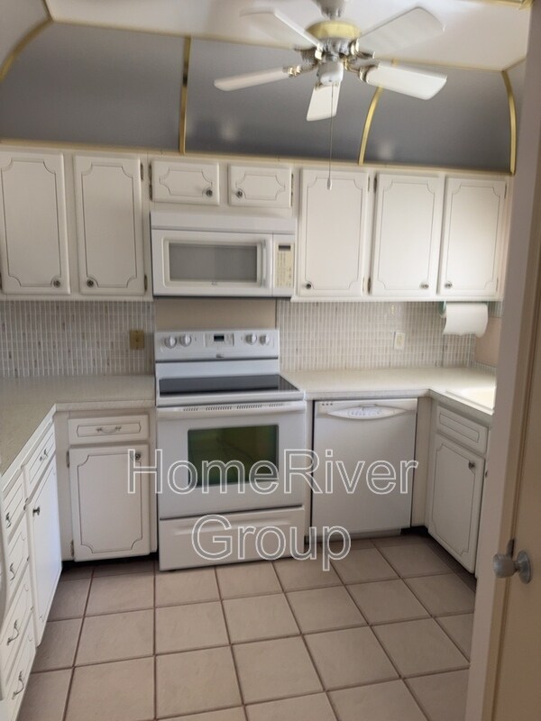 Foto del edificio - 1200 N Shore Dr NE