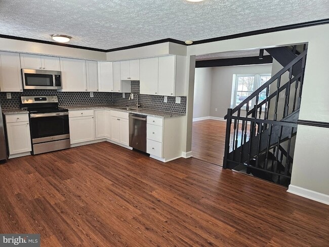 Foto del edificio - 10717 Glen Hannah Dr