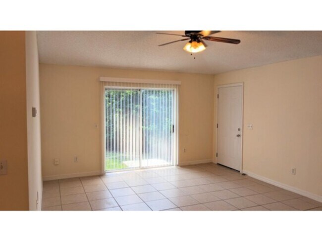 Building Photo - 1/2 off 1st Month's Rent! Indian Trails Duplex Available March.
