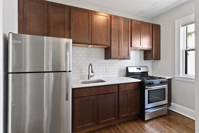 Kitchen - 2222 Nicollet Avenue