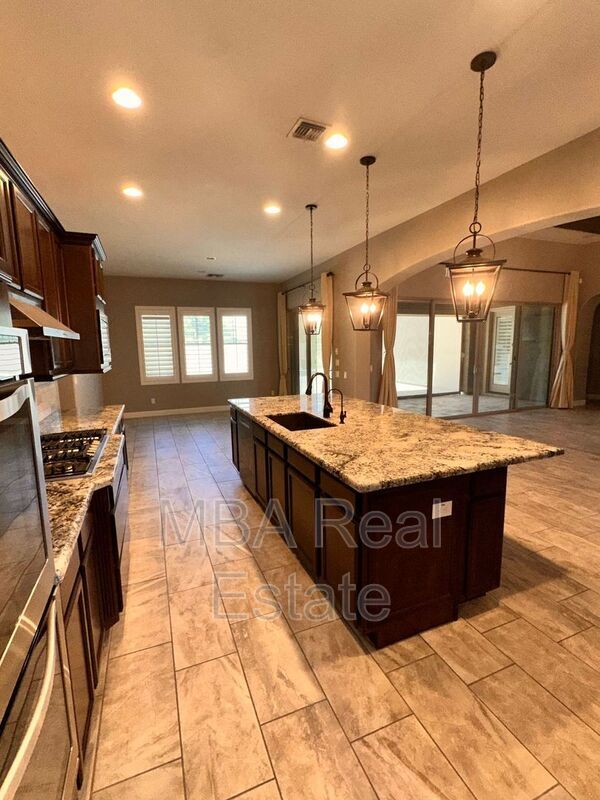 Building Photo - 3902 S White Dr