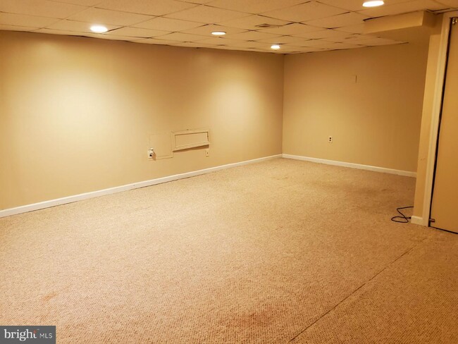 Building Photo - 120 Berger Rd