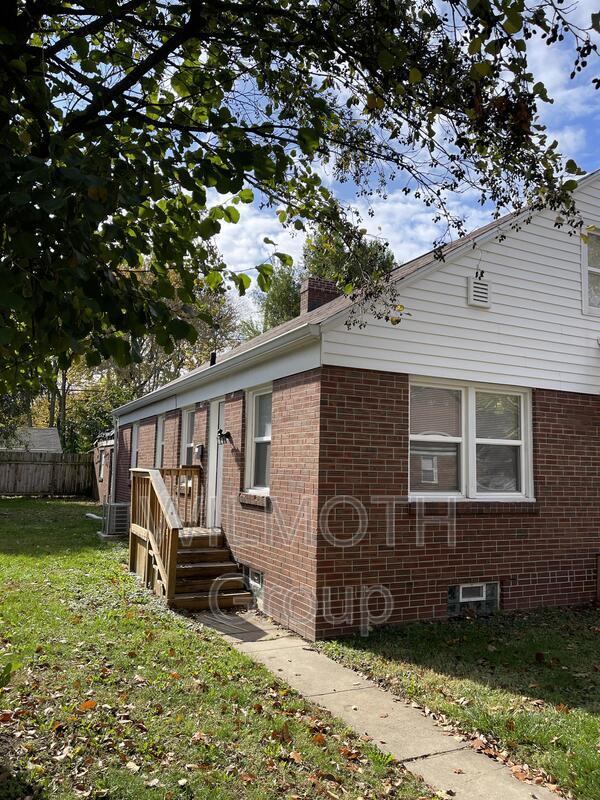 Primary Photo - 615 N Tibbs Ave
