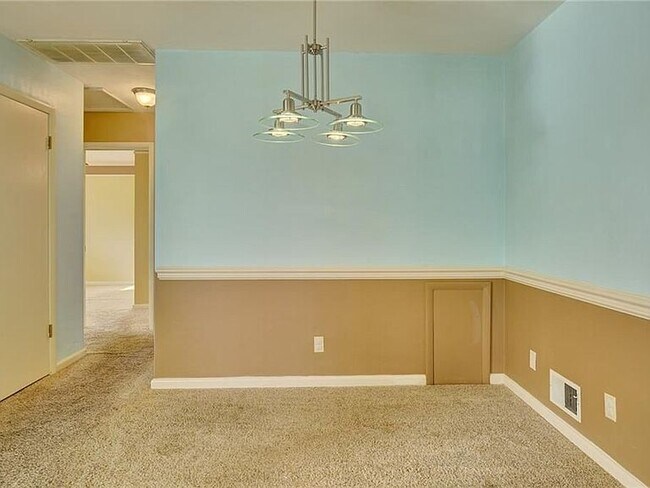 Foto del edificio - 1126 Woodland Terrace Dr