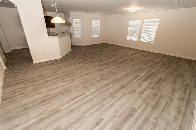 Building Photo - 4107 Silver Ranch Rd