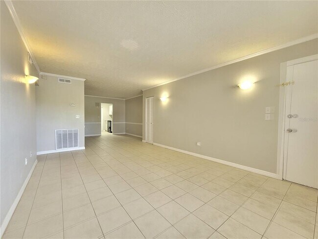 Building Photo - 5421 Hansel Ave