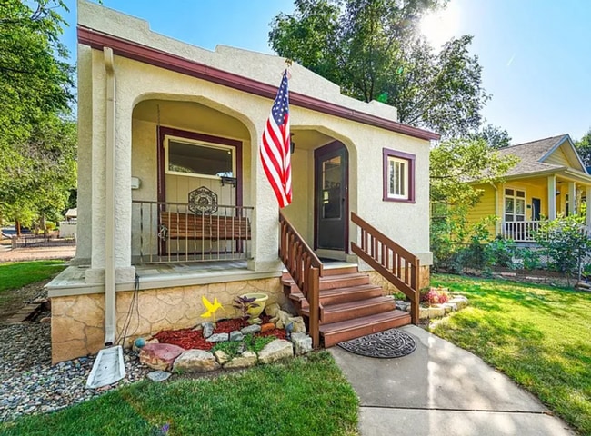 Photo - 1032 W. Pikes Peak Ave. House