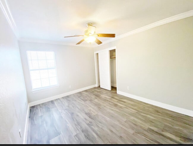 Photo - 1700 Shiprock Dr House