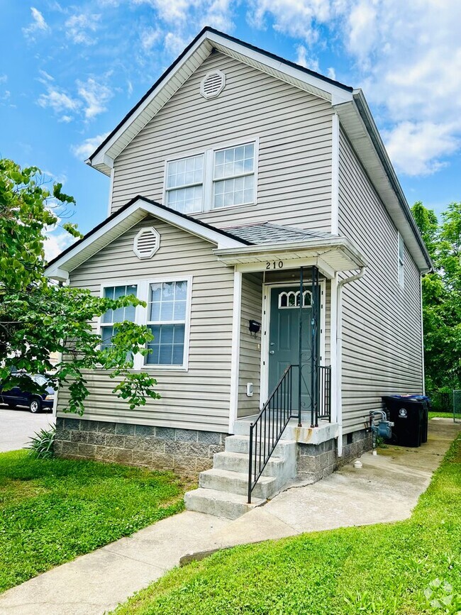 Building Photo - 210 N 18th St