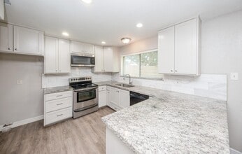 Building Photo - 16418 Blackhawk Blvd