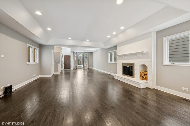 Foto del edificio - 1730 W Barry Ave