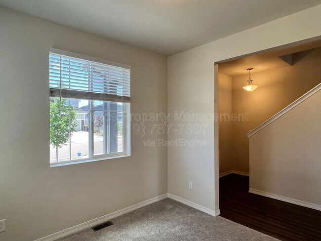 Building Photo - 10051 Ledgestone Terrace