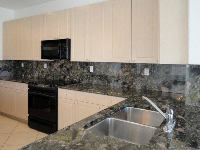 Building Photo - 5288 Sancerre Cir