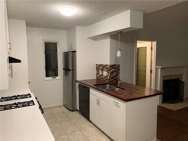 Foto del edificio - 16002 Windermere Dr