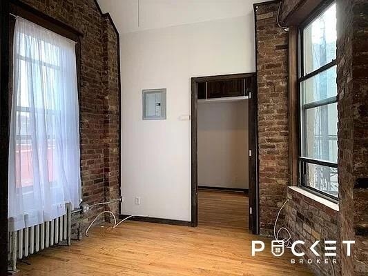Foto del edificio - 441 E 12th Street Unit 5-D