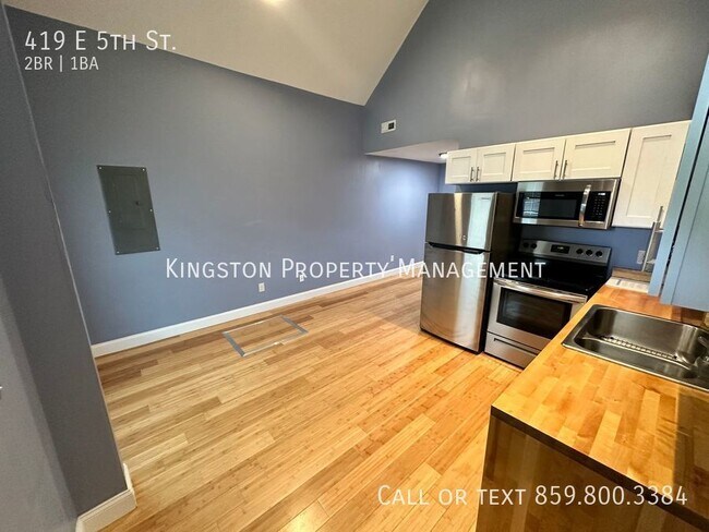 Foto del edificio - Recently Remodeled 2 Bedroom House Now Ava...