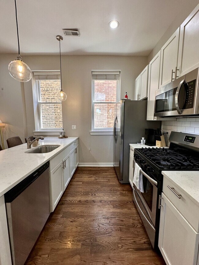 Foto del edificio - 736 N Throop St