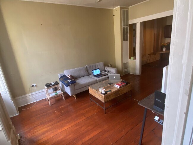 Foto del edificio - 2122 N Clifton Ave