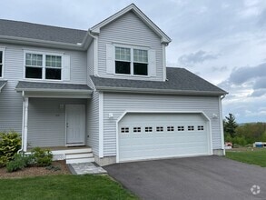 Building Photo - 28 Woodside Dr