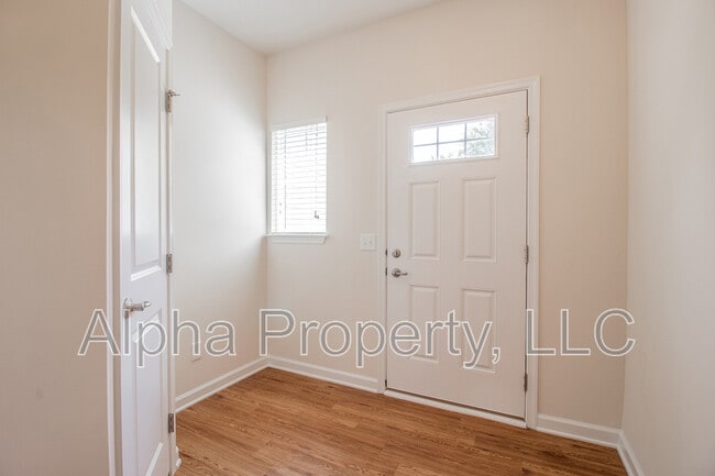 Foto del edificio - 305 Christiane Way