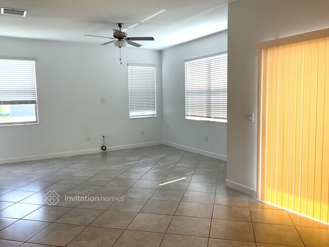 Foto del edificio - 3061 Bryant Park Dr