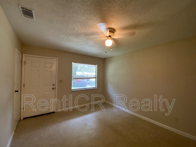 Foto del edificio - 37845 Crystal Way