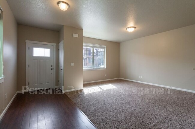 Foto del edificio - 102 NW 76th St