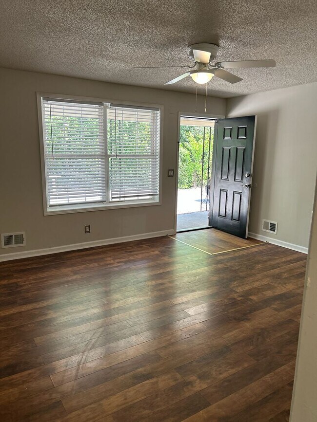 Foto del edificio - 3625 Hickory St