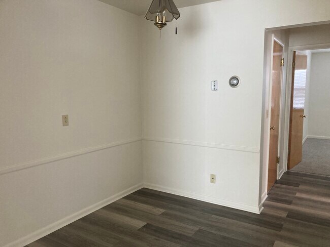 dining room - 3550 Schwartze Ave